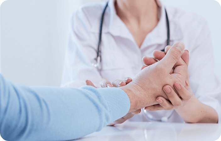 パーキンソン病の障害年金|働いていても・薬でコントロール中でも受給可能!認定基準を社労士が徹底解説